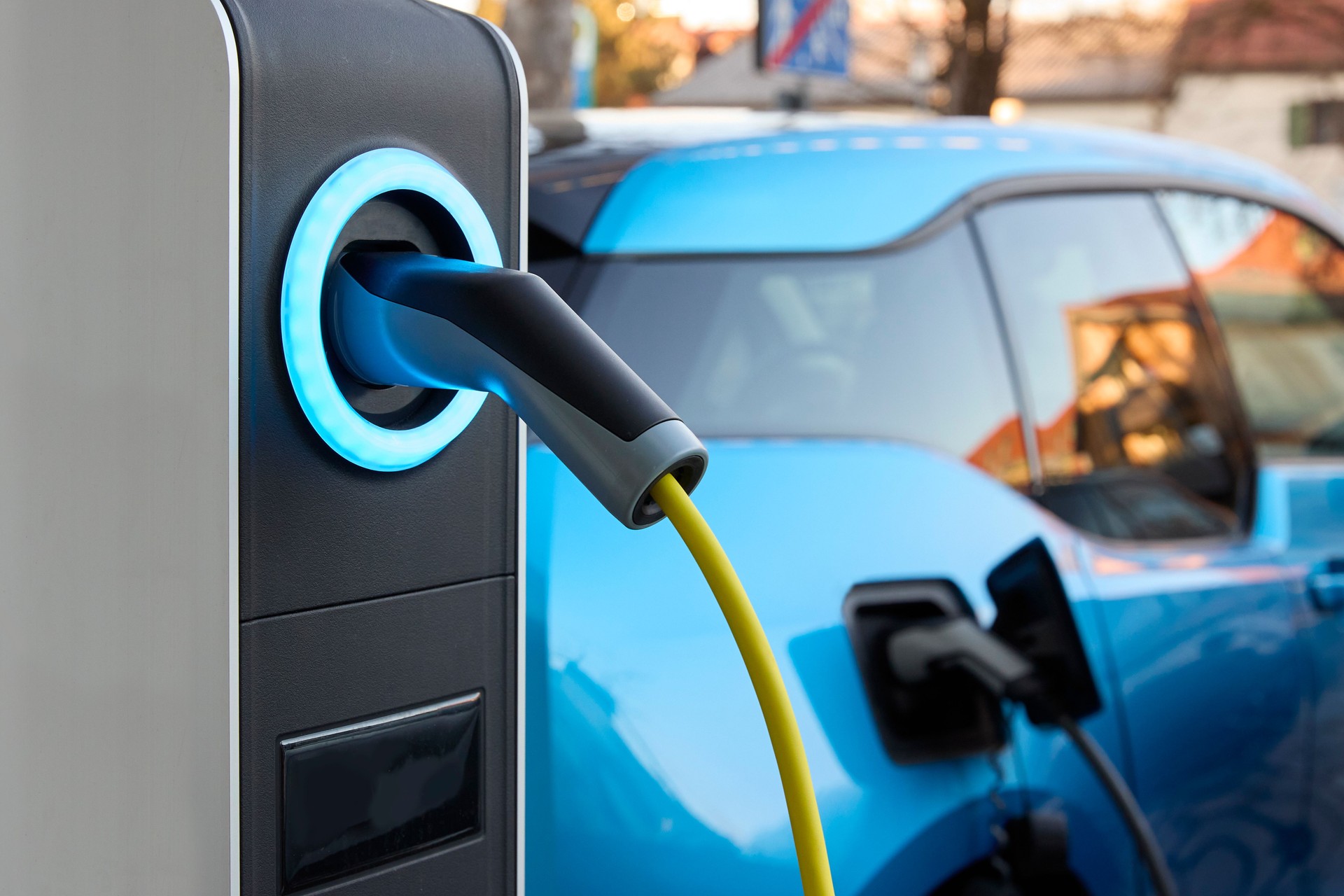 electric vehicle car chargers residential houses and commercial businesses
